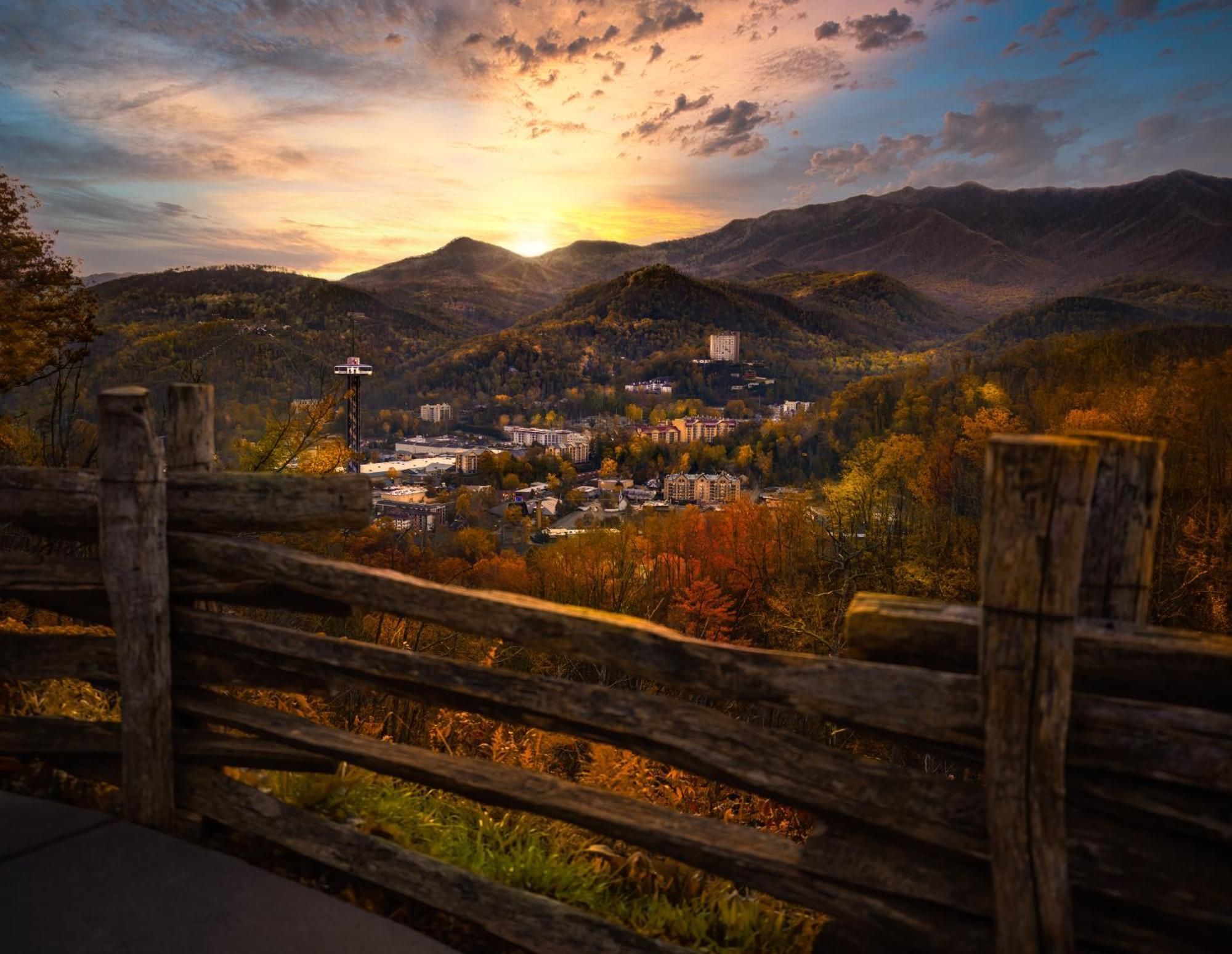 Serenity Heights, Amazing Views, Hot Tub Pool Access, 1089 Free Tickets Each Paid Day, Dollywood Gatlinburg Eksteriør bilde