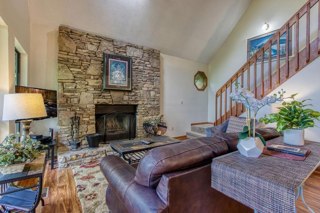 Serenity Heights, Amazing Views, Hot Tub Pool Access, 1089 Free Tickets Each Paid Day, Dollywood Gatlinburg Eksteriør bilde