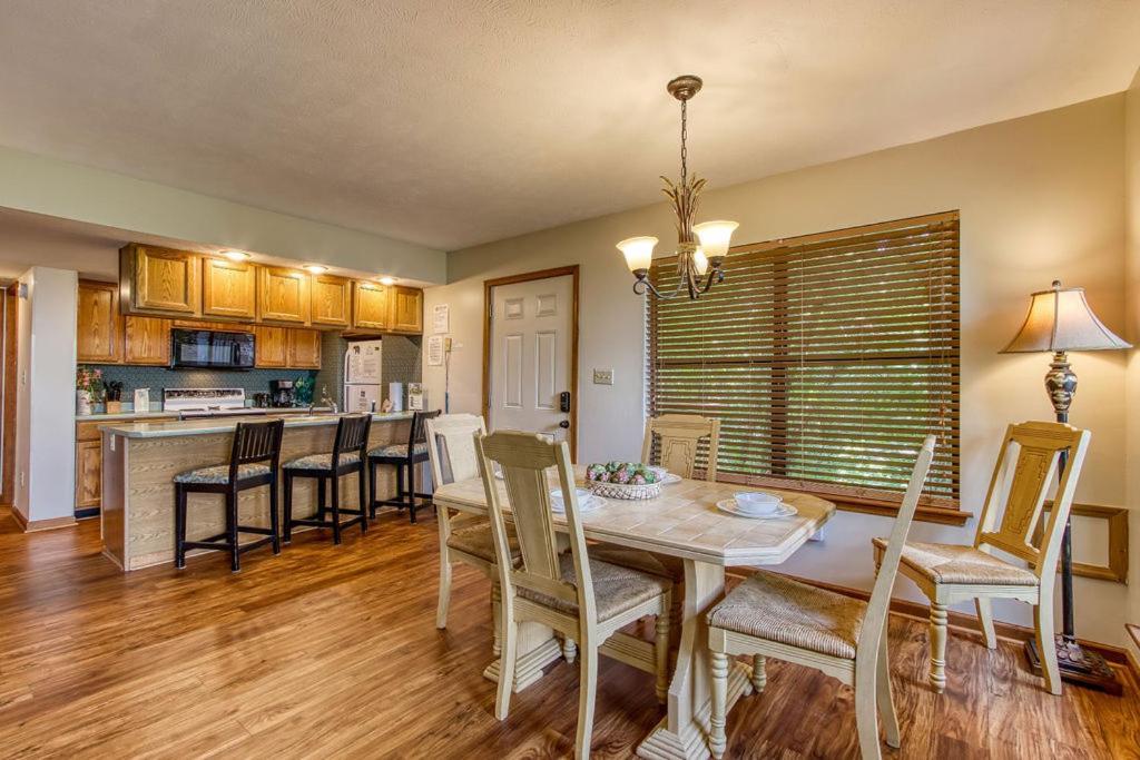 Serenity Heights, Amazing Views, Hot Tub Pool Access, 1089 Free Tickets Each Paid Day, Dollywood Gatlinburg Eksteriør bilde